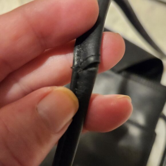 ili Soft Black Leather Purse With Tooled Design and Raw cut Rawhide Flap, Adjust - Picture 10 of 11